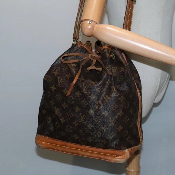 LOUIS VUITTON Monogram Noe Shoulder Bag M42224 LV Auth 91083 - Picture 3 of 16